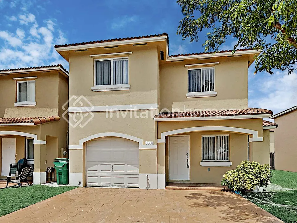 5886 SW 162nd Path