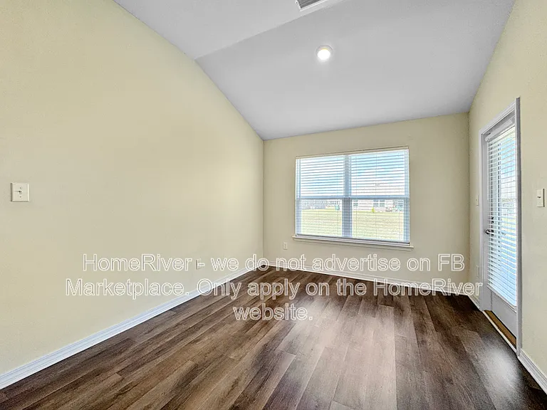 1170 Hayward Loop — Photo 8