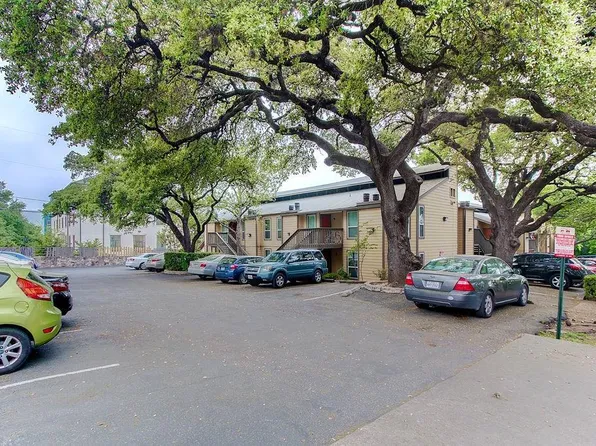 1000 W 26th St APT 216, Austin, TX 78705
