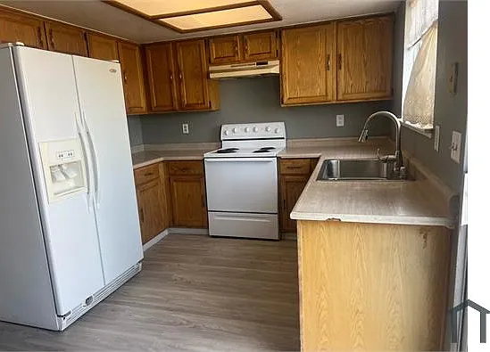 2112 Comet Ave #E — Photo 3