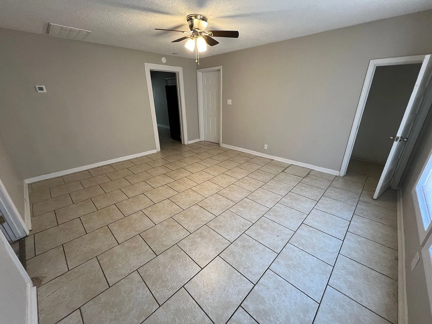 48 Julian Street — Photo 3