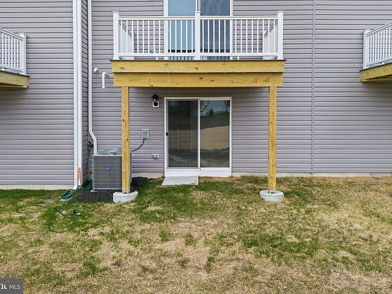 107 Clinton St — Photo 29