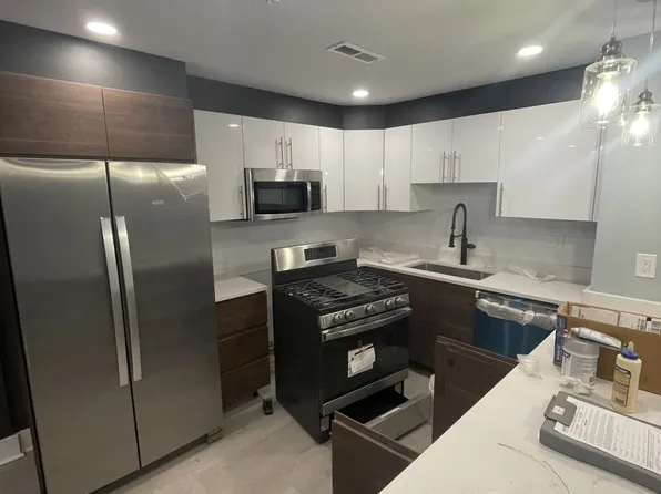 7 University Rd, Brookline, MA