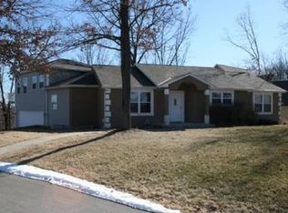 124 Grandview Dr, Lake Ozark, MO 65049