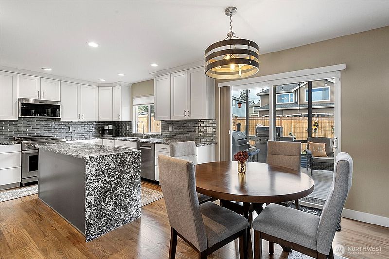 5th image of 38018 38th Avenue S