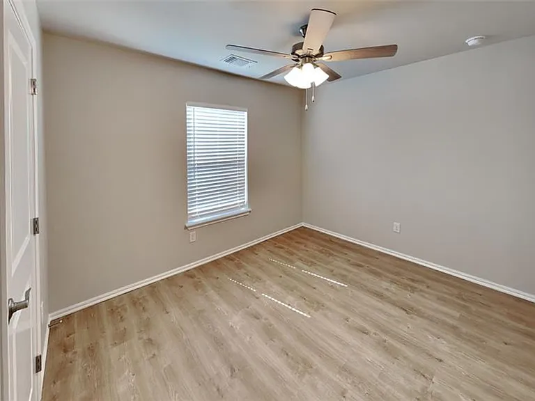12716 Elba Dr — Photo 12