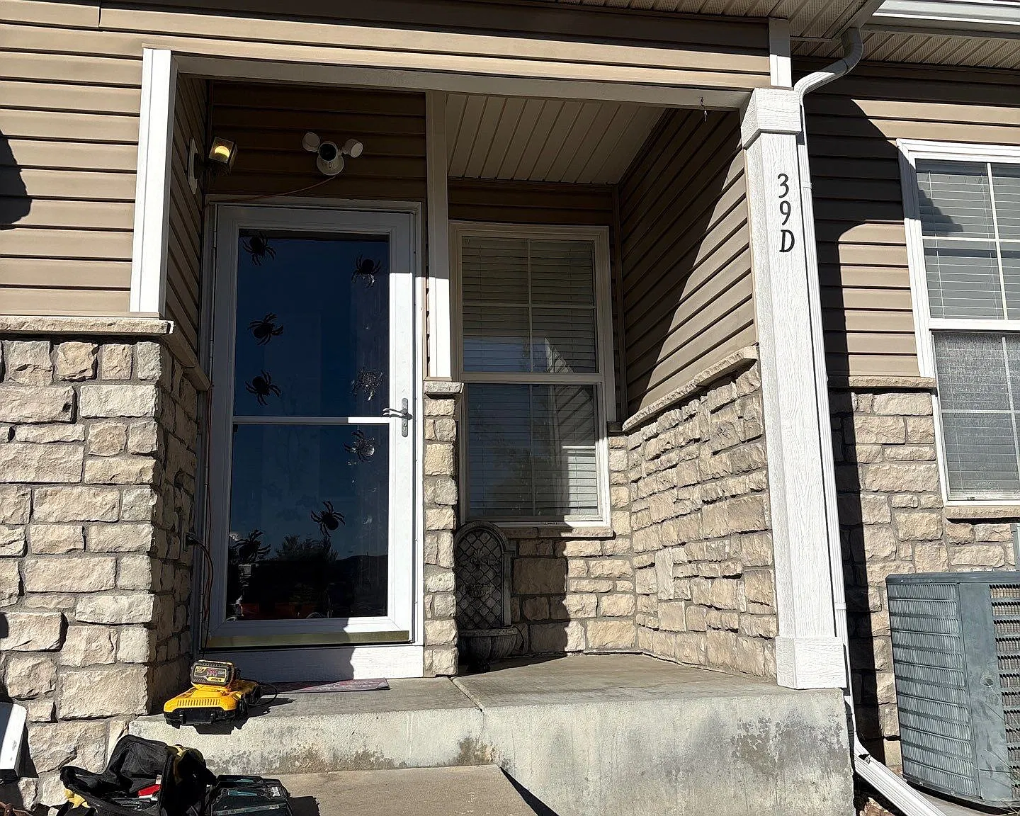 2 bed, 1329 sqft, $2,200 — Photo 1