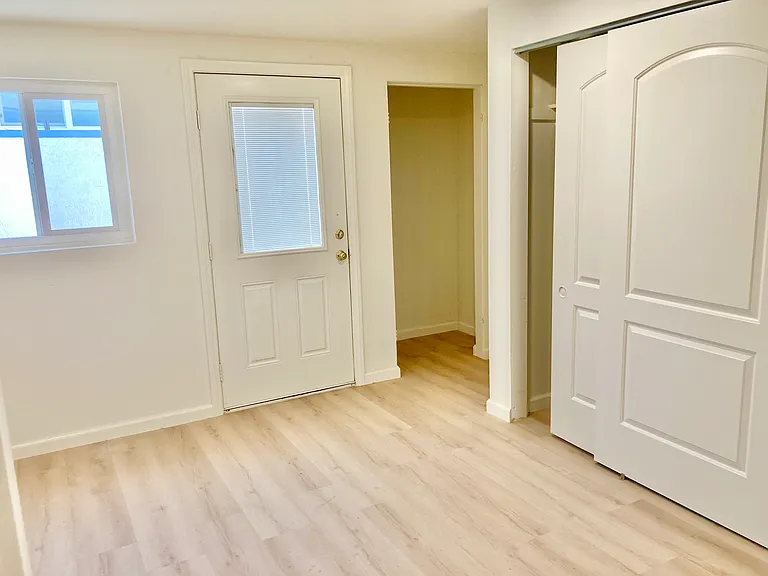 270 N Sunrise Way — Photo 9