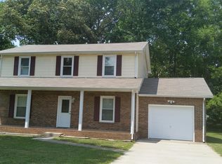 313 Marys Oak Dr, Clarksville, TN 37042