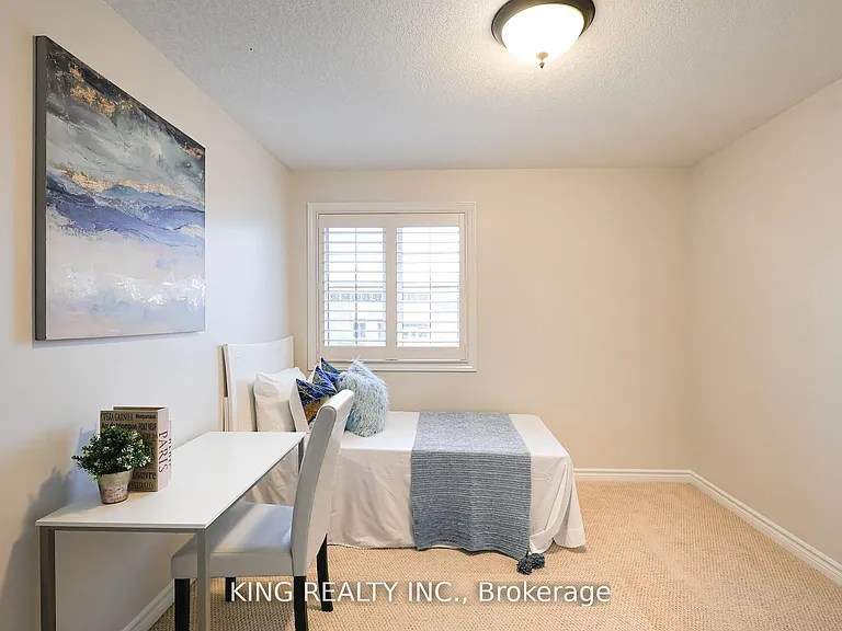 1223 Coronation Dr — Photo 34