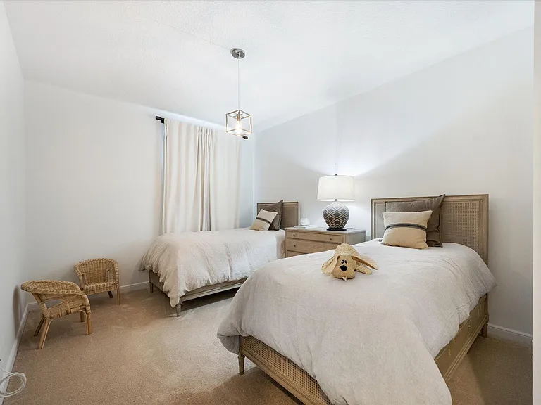 11640 S Sea Ct — Photo 38