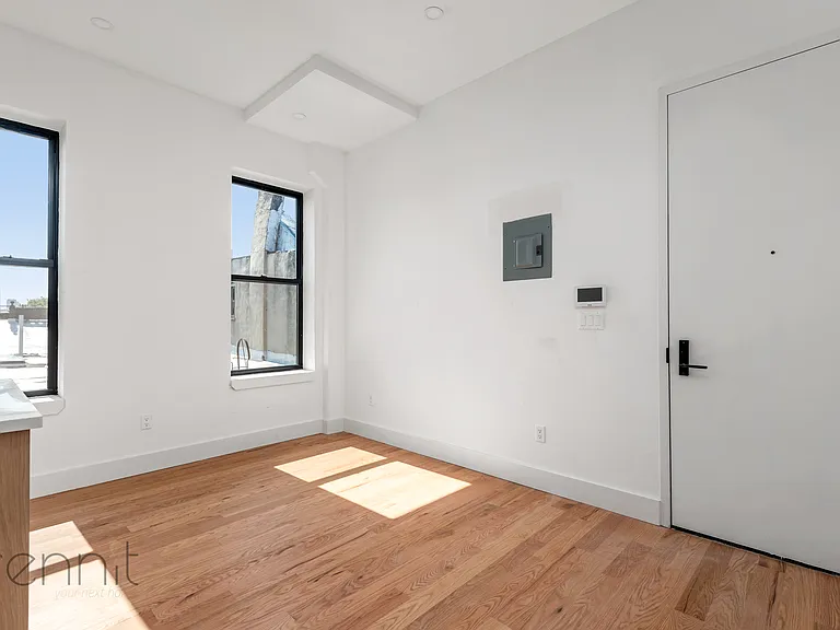 808 Putnam Ave #4B — Photo 3