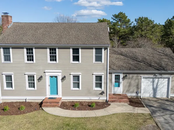 8 Farrell Drive, Forestdale, MA 02644