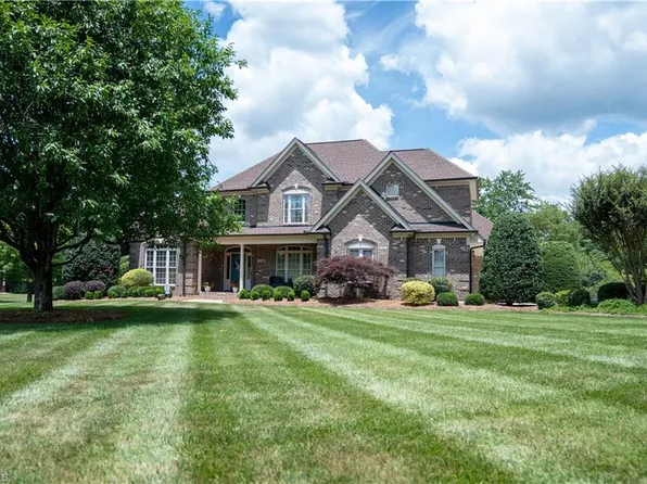 7582 Dubach Rd, Summerfield, NC 27358