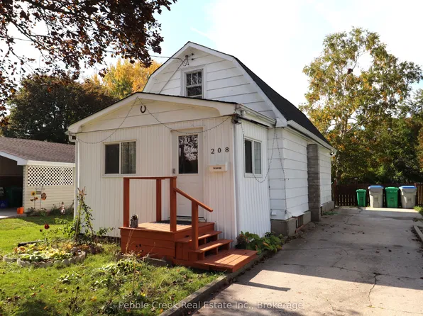 208 Hincks St, Goderich, ON N7A 3C8