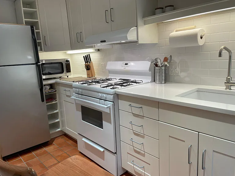 3803 Yuma St NW — Photo 6