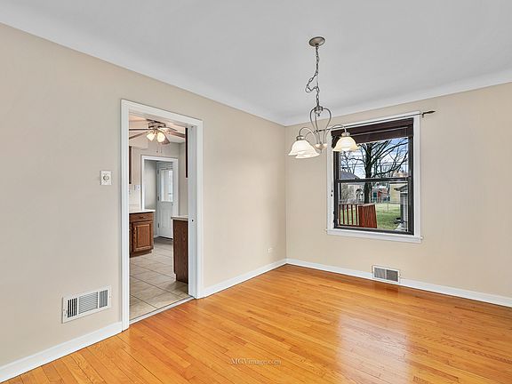 5th image of 2104 Norfolk Ave