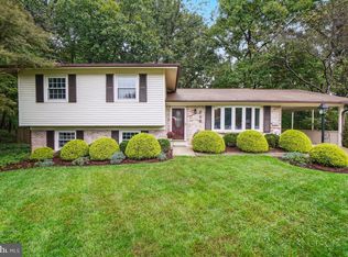 812 Crystal Ct, Gaithersburg, MD 20878