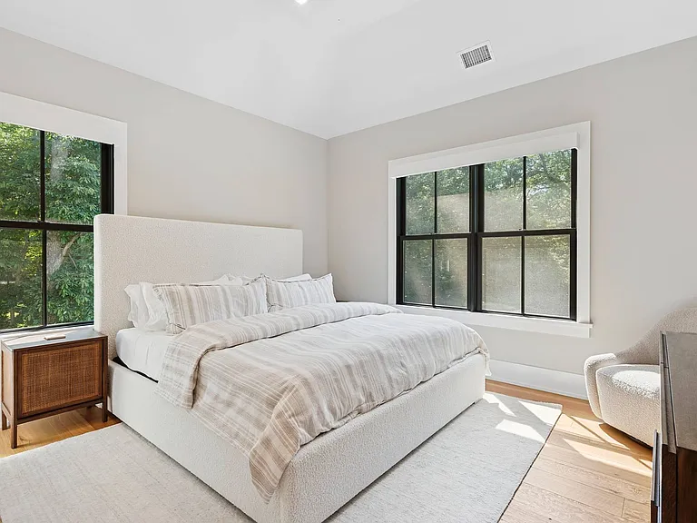 17 White Oak Ln — Photo 8