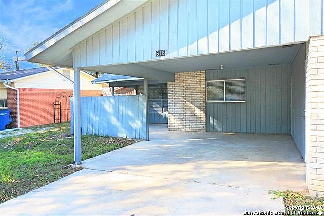 1st image of 618 Bavarian Dr