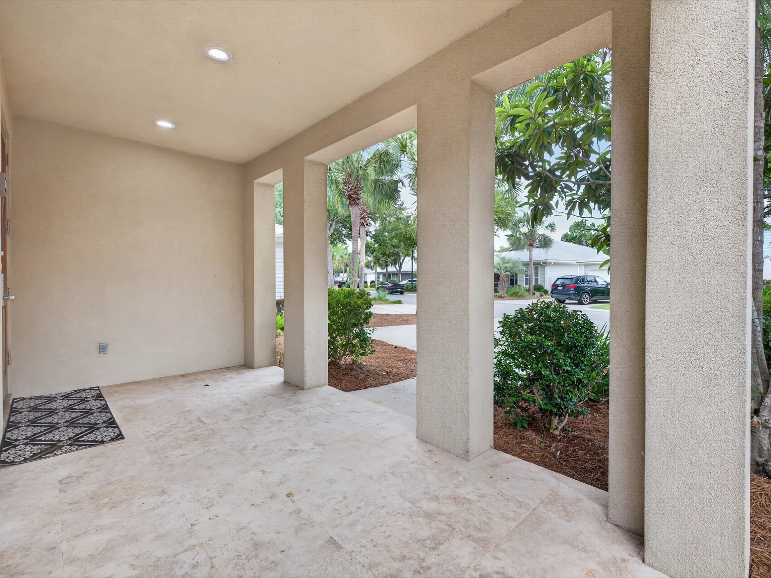 3 bed, 2265 sqft, $4,800 — Photo 2