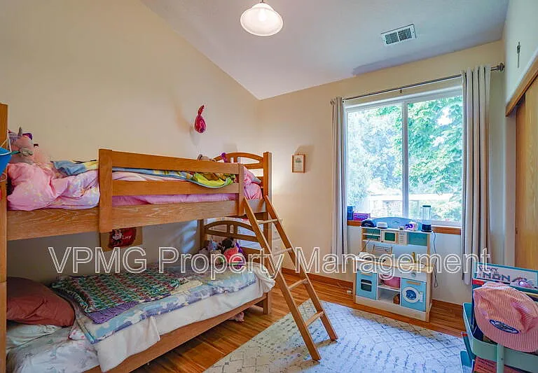1204 NE 89th Ave — Photo 25