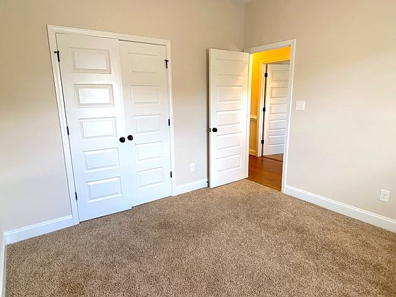 5th image of 3081 Greymoor Cir