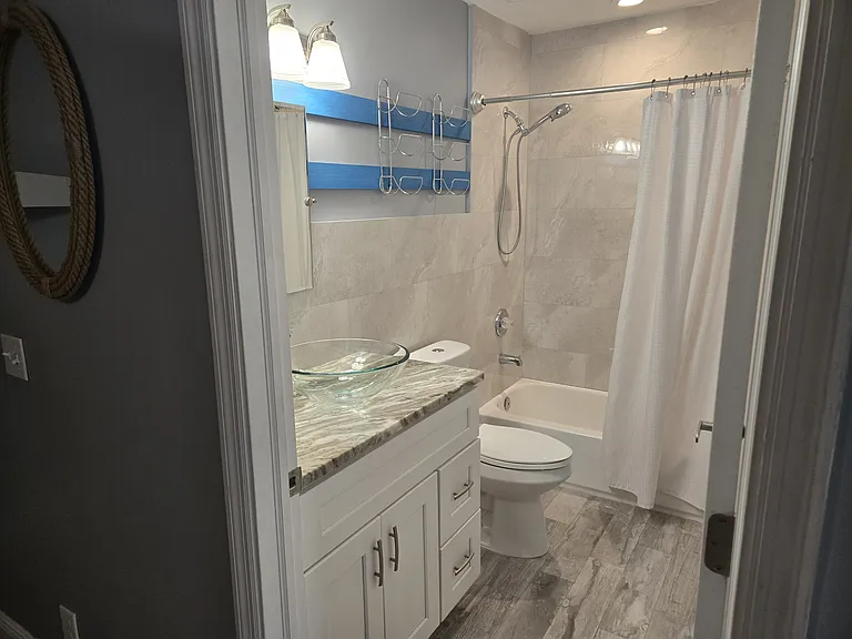 410 N Federal Hwy — Photo 17
