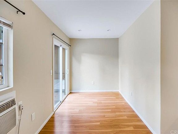 5th image of 7553 Zelzah Ave