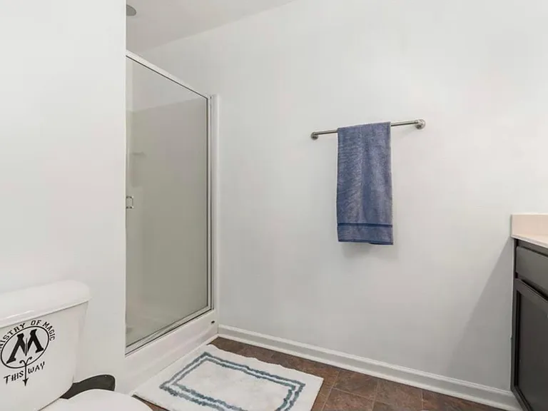 1752 Halesworth Ln — Photo 11