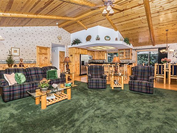 4th image of 102 N Teakwood Ln
