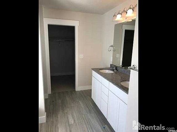 5th image of 3178 S Lori Cir
