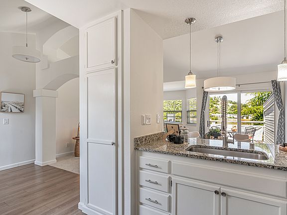 5th image of 45 Mariners Cir