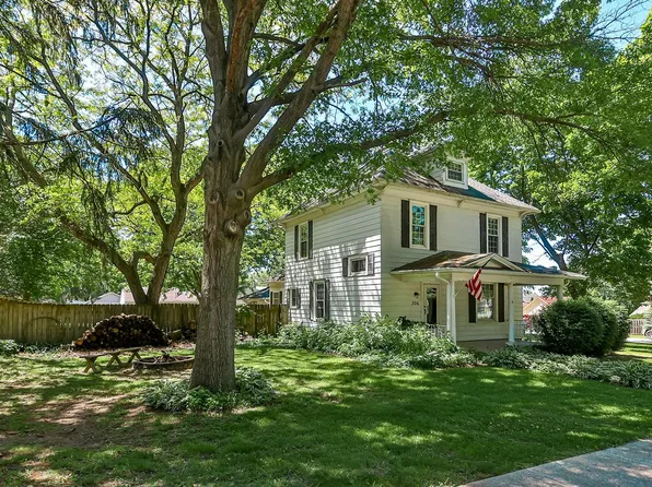 306 S Walnut St, Stillman Valley, IL 61084