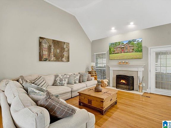 4th image of 169 Wisteria Dr