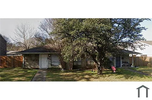 524 Towne House Ln Photo 1