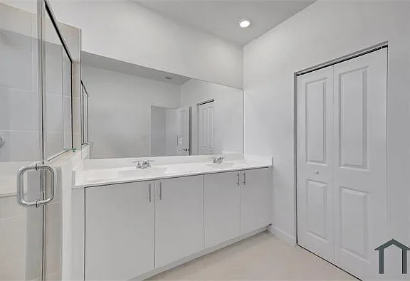 2412 SE 29th St — Photo 30