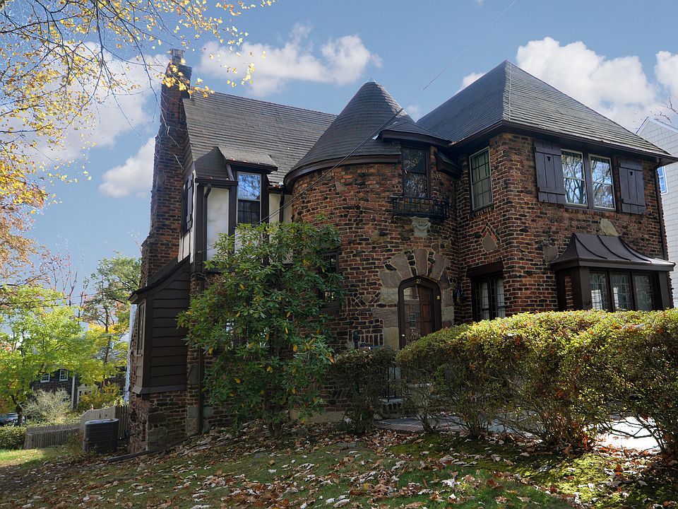 1st image of 27 Claremont Dr