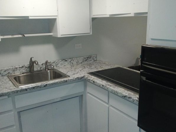 2610 W Cornelia Ave APT 4