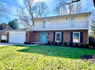 1043 Goldfinch Rd, Columbus, IN 47203