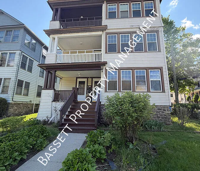 1171 W Main St #2 — Photo 1