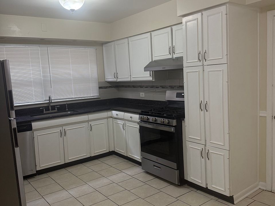 1st image of 8122 N Knox Ave #1E