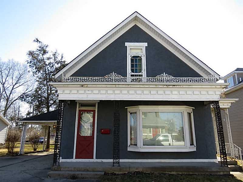 1st image of 216 E Franklin St