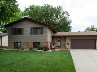 1820 19th St S, Fargo, ND 58103