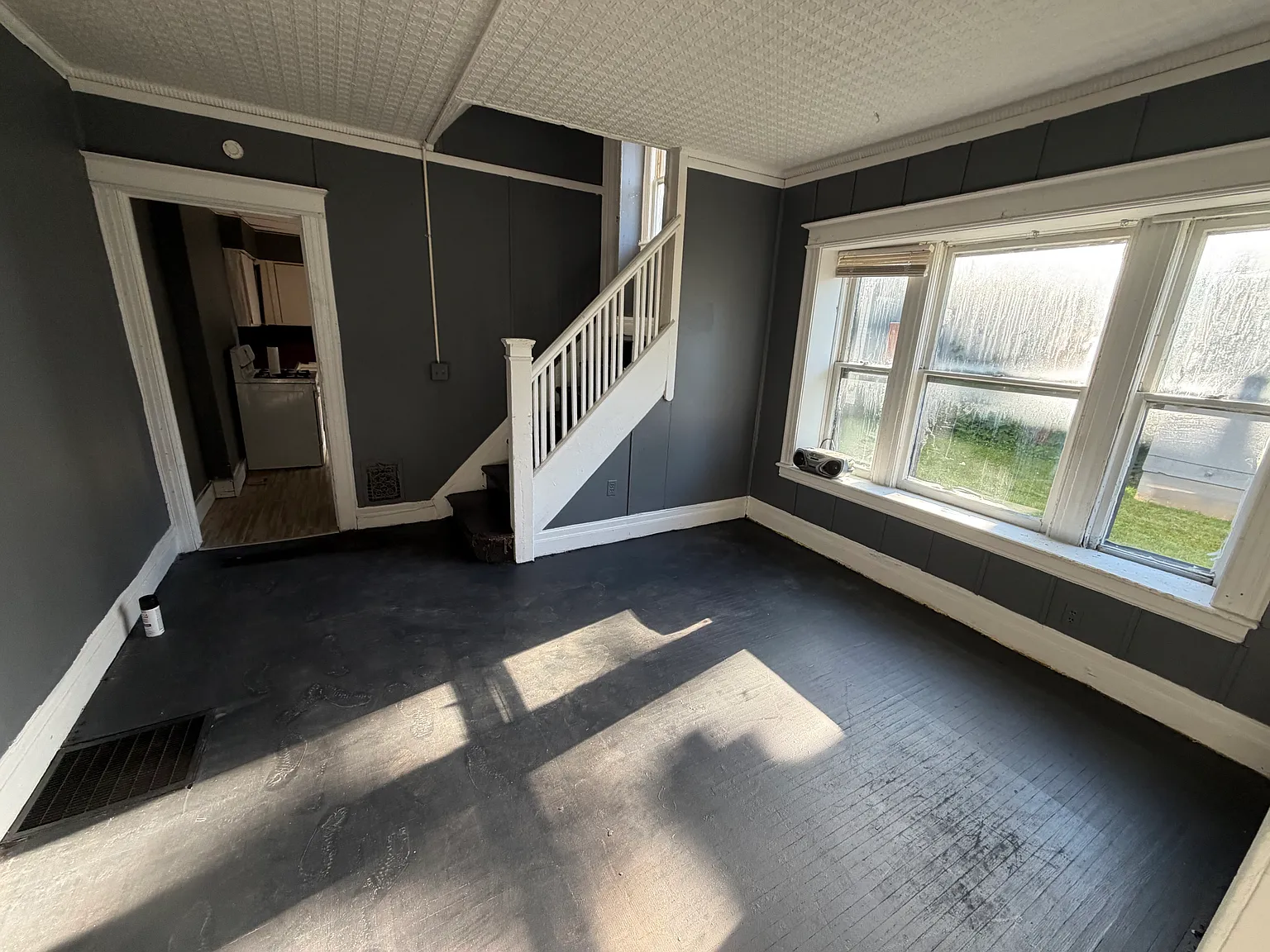 3 bed, $1,000 — Photo 3