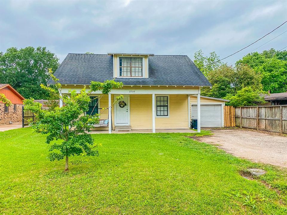 WELCOME HOME TO 2730 LILAC! This adorable 1.5 story sits on a 10,200 square foot UNRESTRICTED lot and is ready for you to tour TODAY!