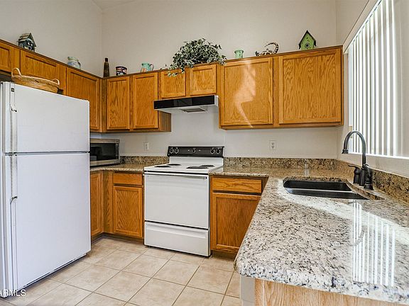 5th image of 3501 N 106th Dr