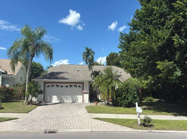 1911 E Crown Pointe Blvd, Naples, FL 34112