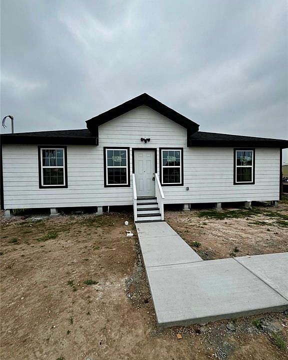 1st image of 2070 Cayetana Dr