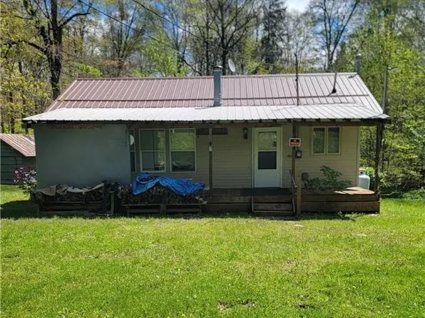 8122 Oak Dr, Williamsfield, OH 44093